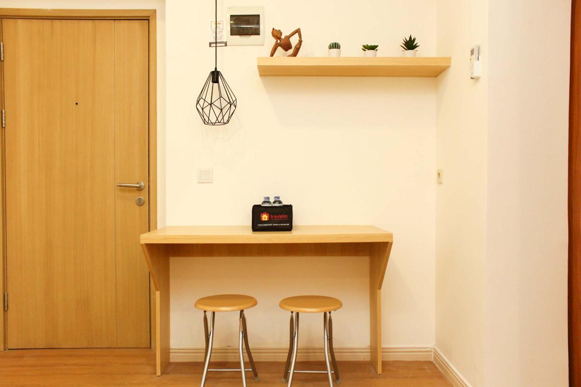 Comfort 2br At Meikarta By Travelio Apartemen