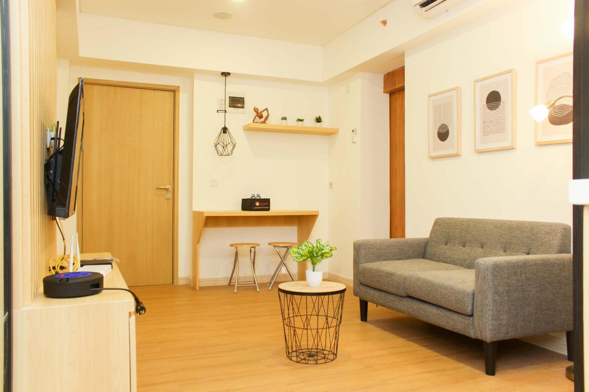 Comfort 2br At Meikarta By Travelio